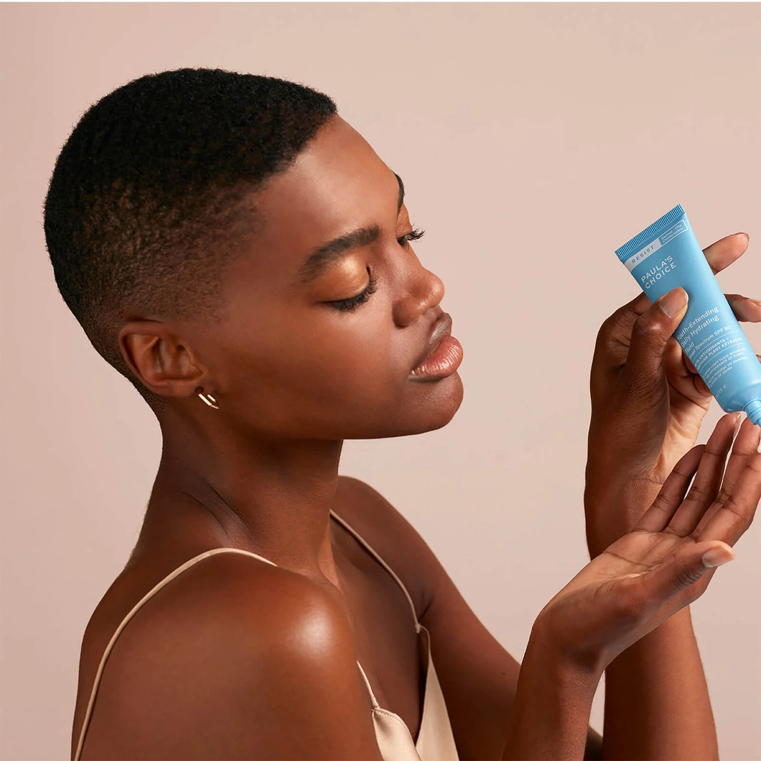 Paula's Choice Resist Youth-Extending Daily Hydrating Fluid SPF 50 3 Paula's Choice Resist Youth-Extending Daily Hydrating Fluid SPF 50 - Image 3