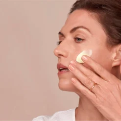 Paula's Choice Clinical 1% Retinol Treatment (30ml) -Maison Margiela 11174243 1074909086573762