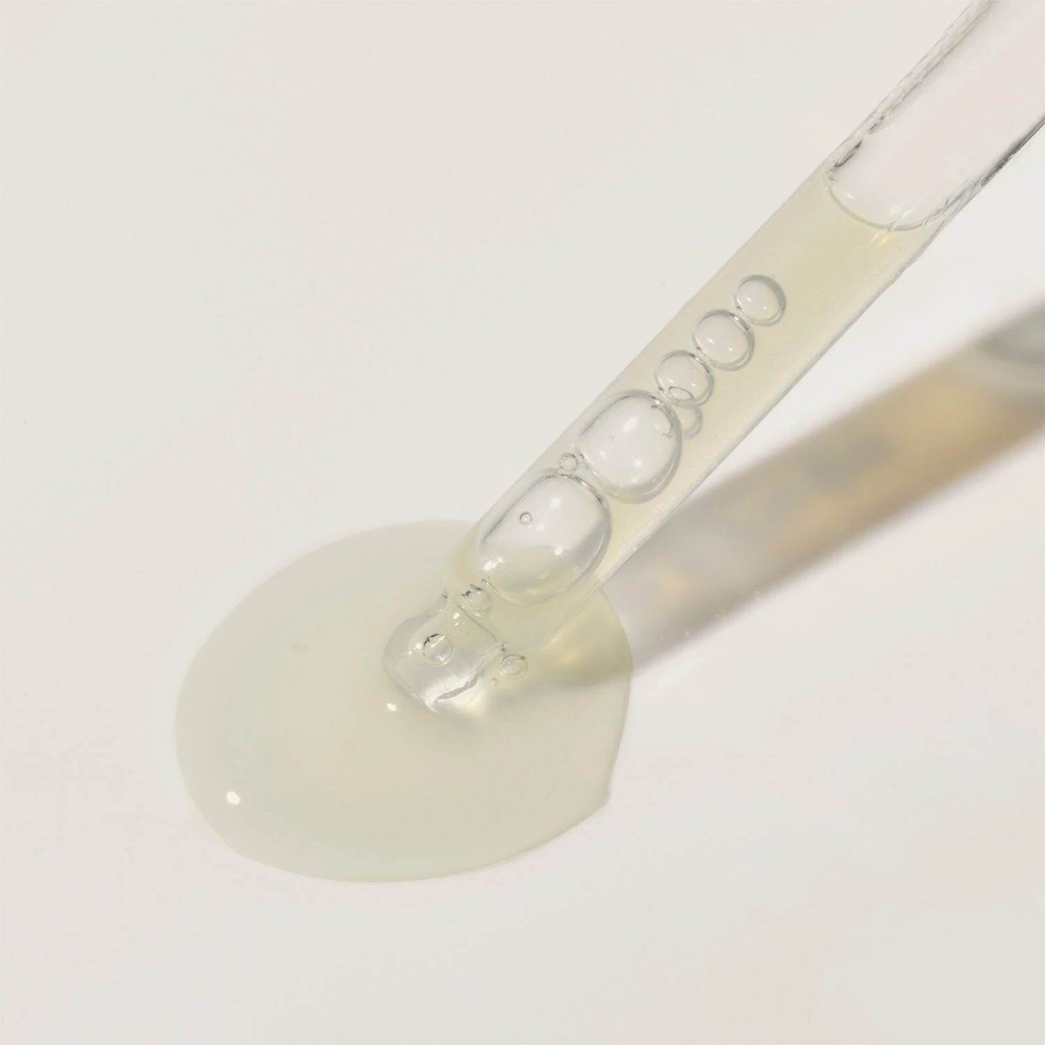 Omorovicza Acid Fix 30ml 2 Omorovicza Acid Fix 30ml - Image 2