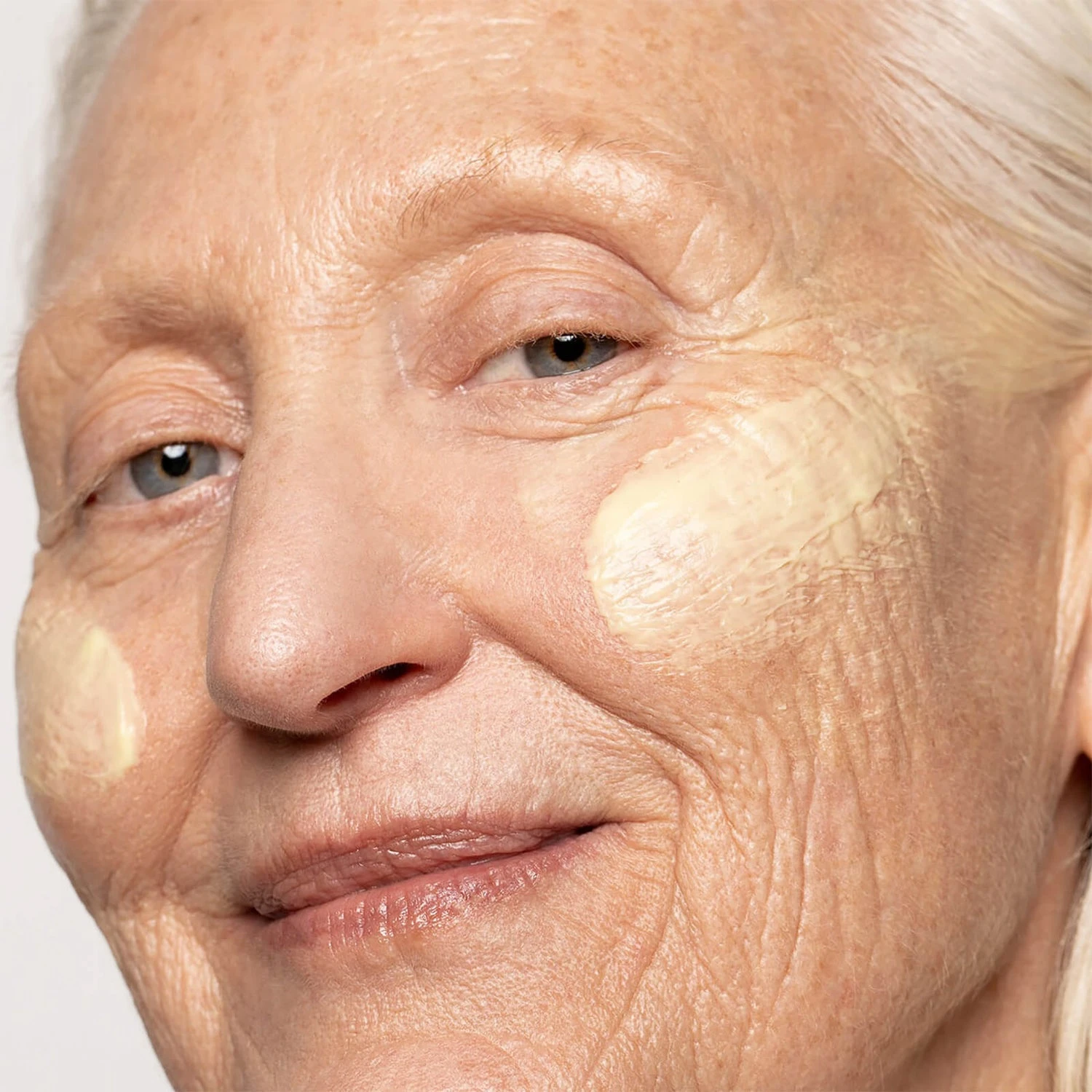 Youth To The People Superberry Hydrate + Glow Dream Mask 4 Youth To The People Superberry Hydrate + Glow Dream Mask - Image 4