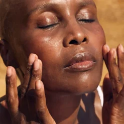 Alpha-H Generation Glow Daily Resurfacing Essence With 5% AHA Complex 100ml 18 Alpha-H Generation Glow Daily Resurfacing Essence With 5% AHA Complex 100ml -Maison Margiela 13654599 8604946144866011