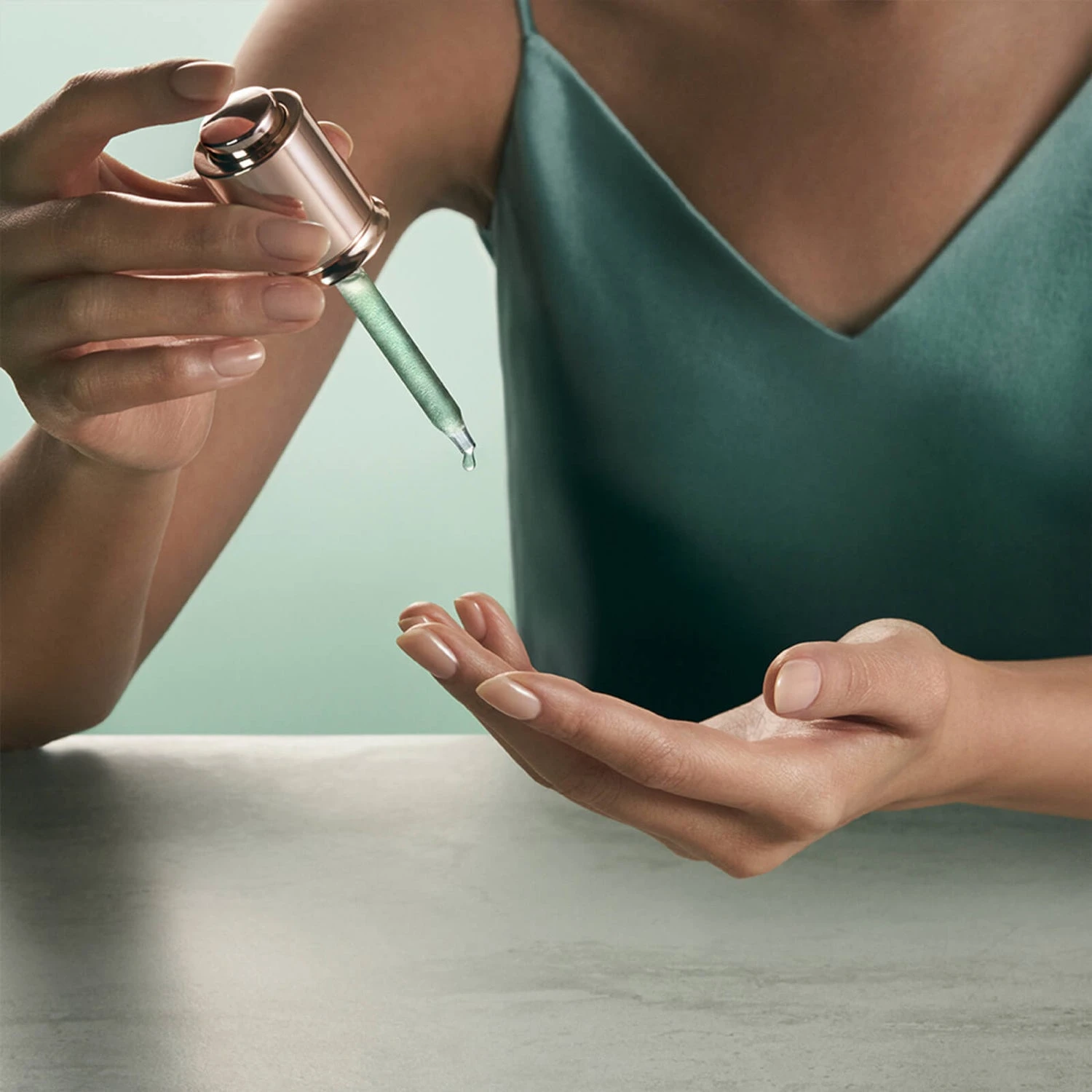 La Mer The Peel Oil 30ml 3 La Mer The Peel Oil 30ml - Image 3